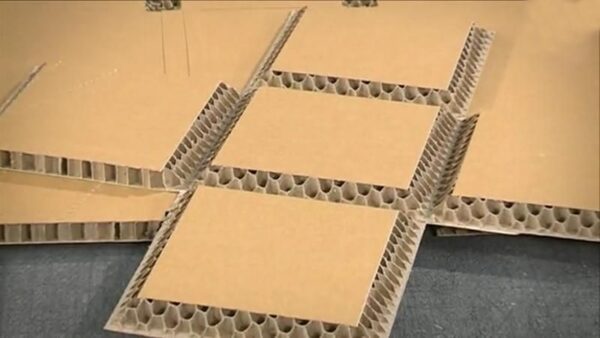 Corrugated cardboard cutter machine