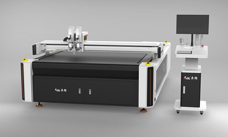 CNC cutting machine for clothing industry